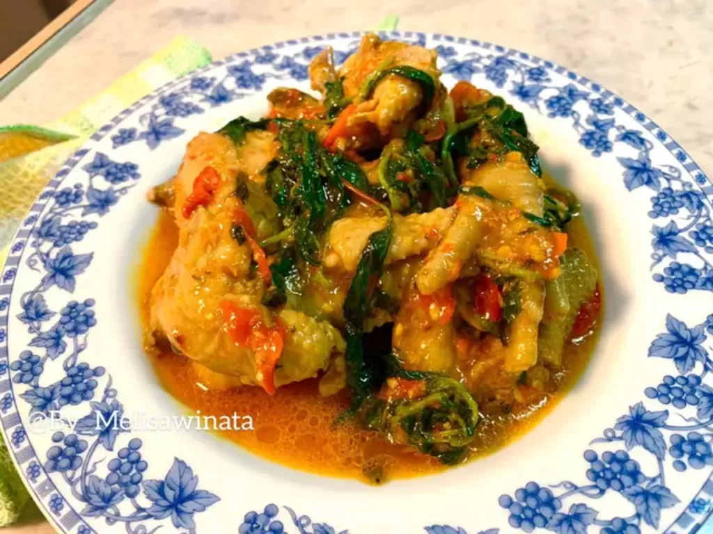 Ayam Woku Kemangi (Cookpad/Melisa Winatmarjito)