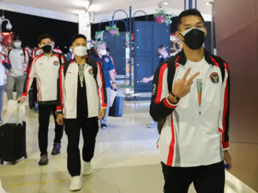  Pebulu tangkis Indonesia Jonatan Christie dan pemain lainnya saat bertolak menuju Jepang. (photo/ANTARA/HO/PP PBSI)