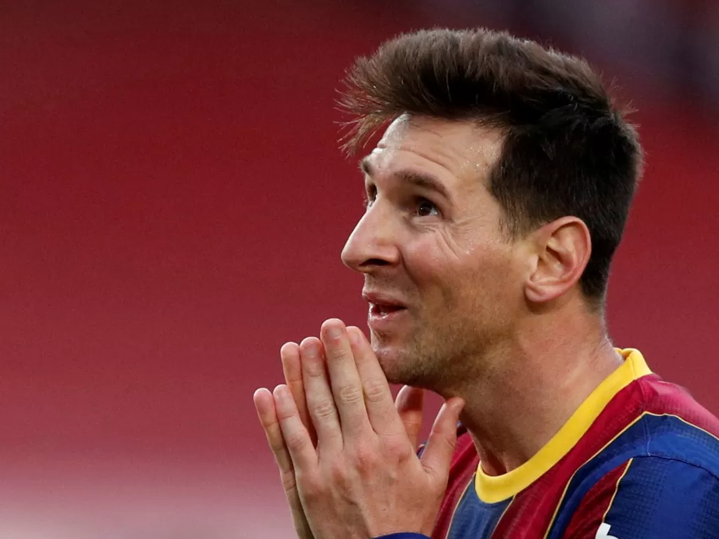 Messi setuju untuk tetap di Barcelona (REUTERS/Albert Gea/File Photo)