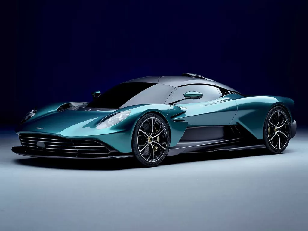 Tampilan mobil hybrid Aston Martin 2022 (photo/Aston Martin)