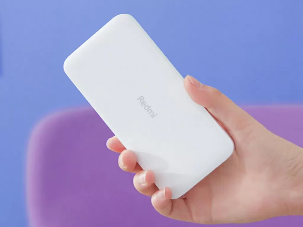 Tampilan power bank besutan Redmi dengan warna putih (photo/Xiaomi)