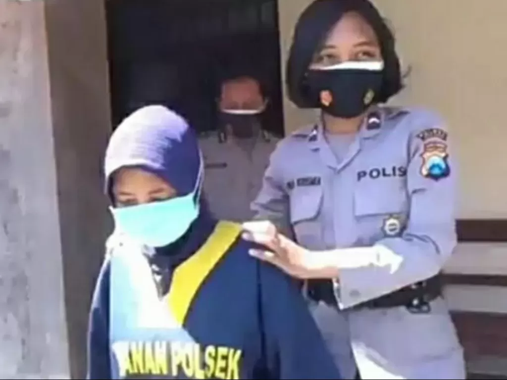 Wanita di Malang terancam 5 tahun penjara setelah mengambil ponsel orang yang terjatuh (Instagram/andreli48)