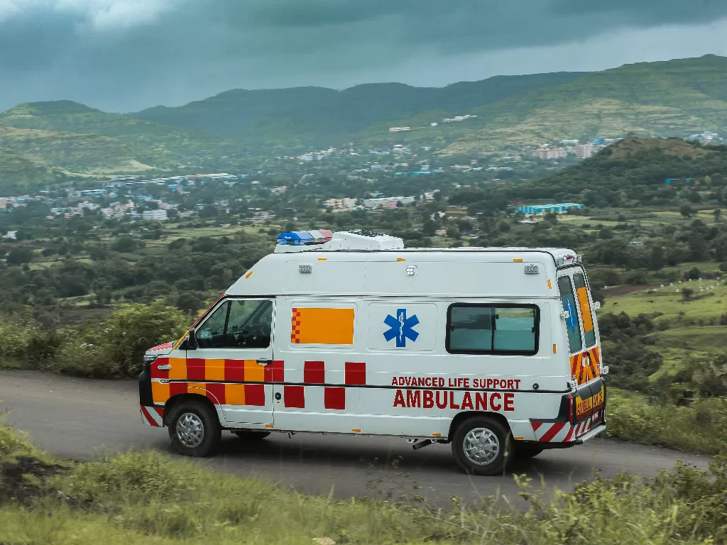 Ambulance (Foto oleh Ajil Saji dari Pexels)
