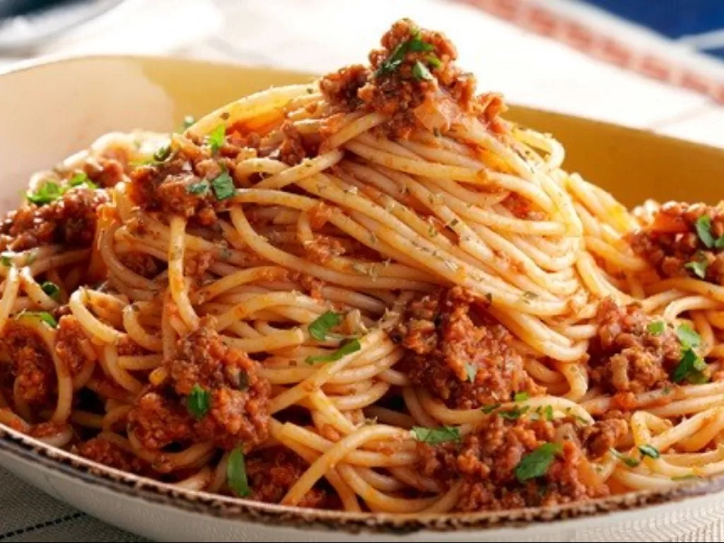 Spaghetti Sarang Burung Saus Balado (Istimewa)
