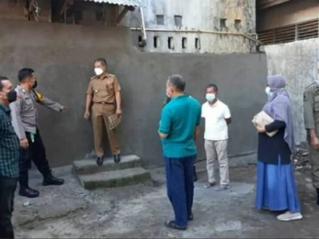 Anggota DPRD Pangkep tembok rumah tahfidz Alquran di Makassar (Instagram/manaberita)