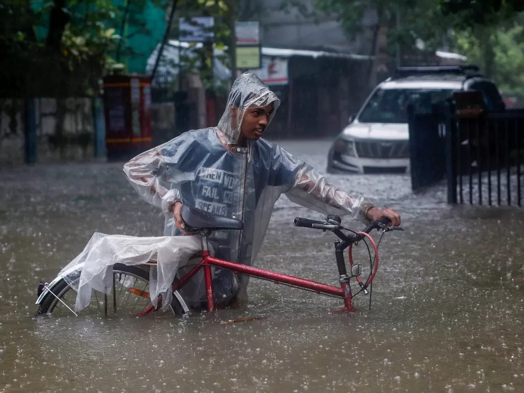 Hujan di India. (REUTERS/Francis Mascarenhas)
