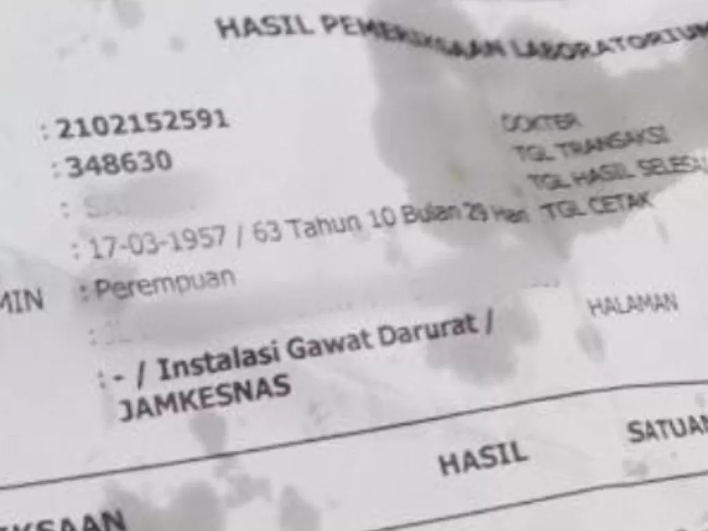 Sebuah kertas hasil swab ditemukan jadi bungkus gorengan di Depok (instagram/@infodepok_id)
