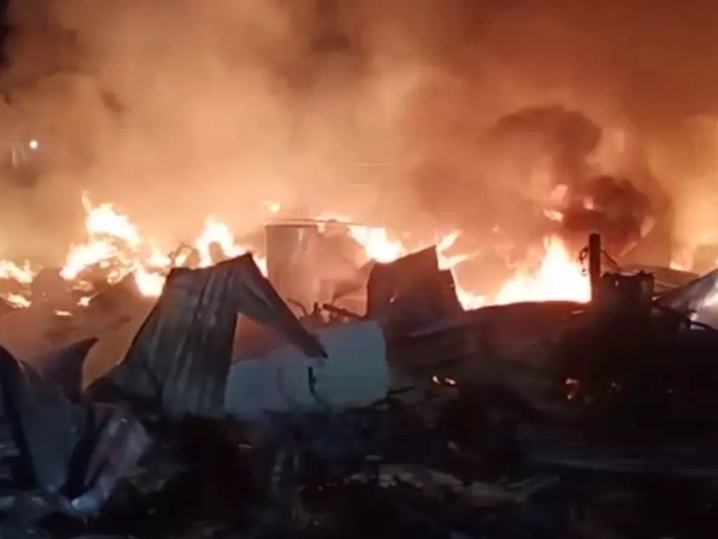 Gudang mebel dan gas di Jakbar ludes terbakar. (Dok. Istimewa)