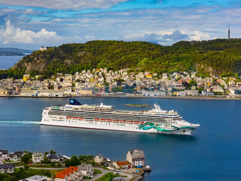 Norwegian Cruise Line. (photo/DANNY LEHMAN/COURTESY OF NORWEGIAN CRUISE LINE)