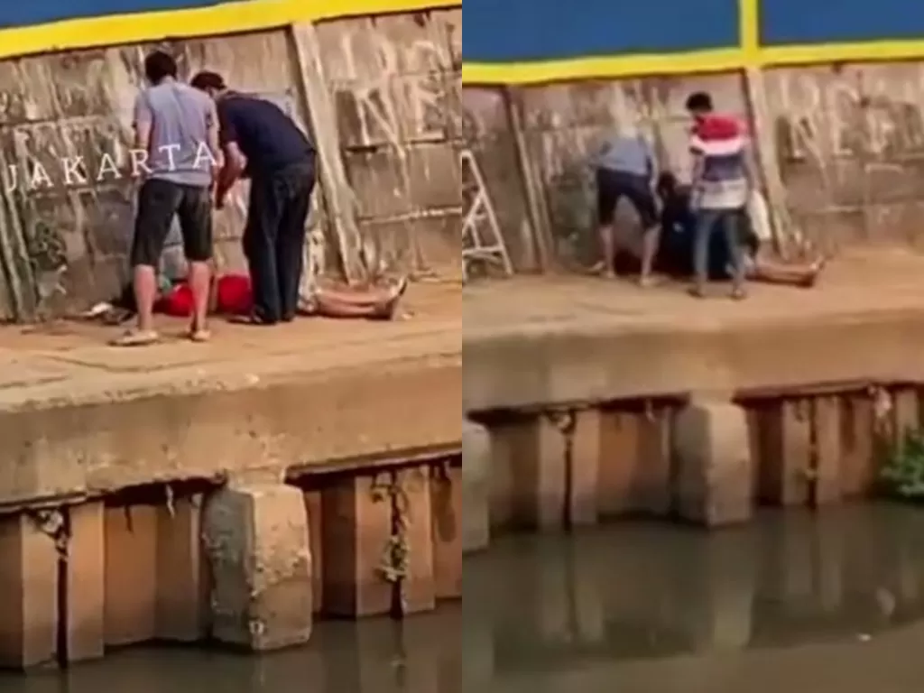Detik-detik warga evakuasi seorang pria yang tergelak di pinggir sungai. (Photo/Instagram/@merekamjakarta)