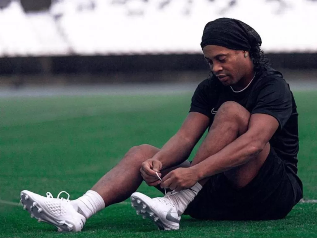 Ronaldinho bercerita soal kegagalan transfernya ke MU (instagram/@ronaldinho)