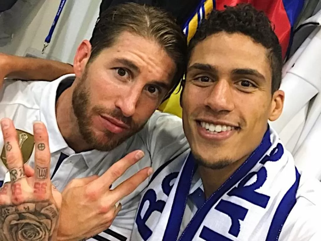 Sergio Ramos dan Raphael Varane. (photo/Instagram/@raphaelvarane)
