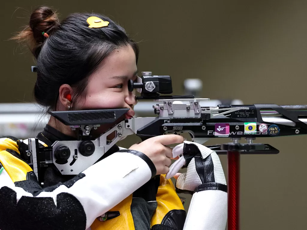 Petembak putri China, Yang Qian menjadi atlet pertama yang meraih medali emas di Olimpiade Tokyo 2020 (REUTERS/Ann Wang)