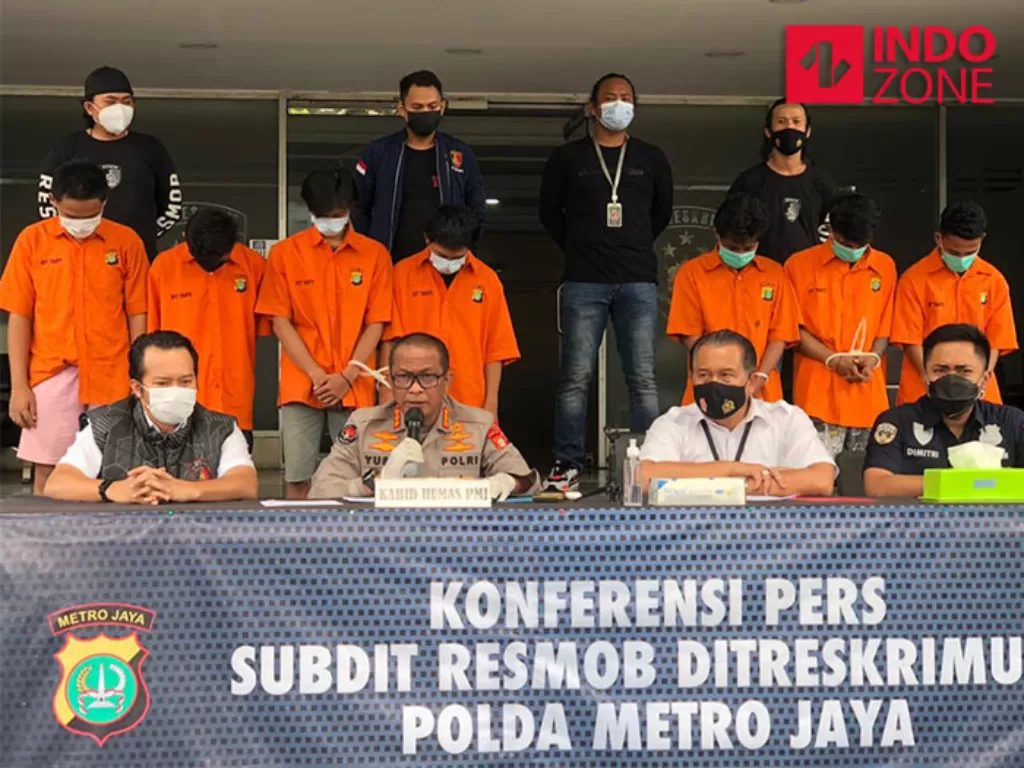 Konferensi pers kasus tawuran antar geng motor di Mapolda Metro, Jakarta. (INDOZONE/Samsudhuha Wildansyah)