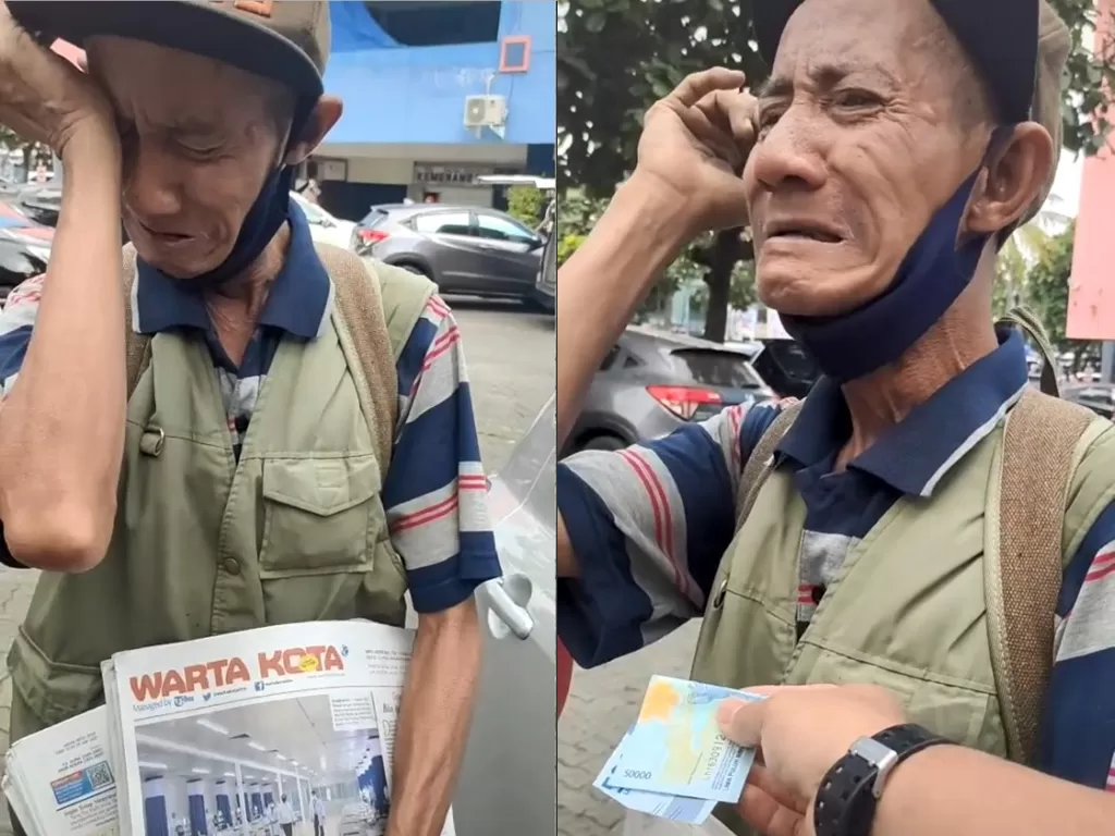 Kakek penjual koran menangis terharu saat dagangannya dibeli dan diberi uang lebih (TikTok/petruskini)