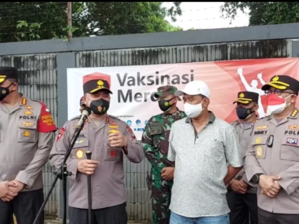 Kapolda Metro tinjau gerai Vaksinasi Merdeka di Gambir, Jakpus. (Dok. Polda Metro Jaya)