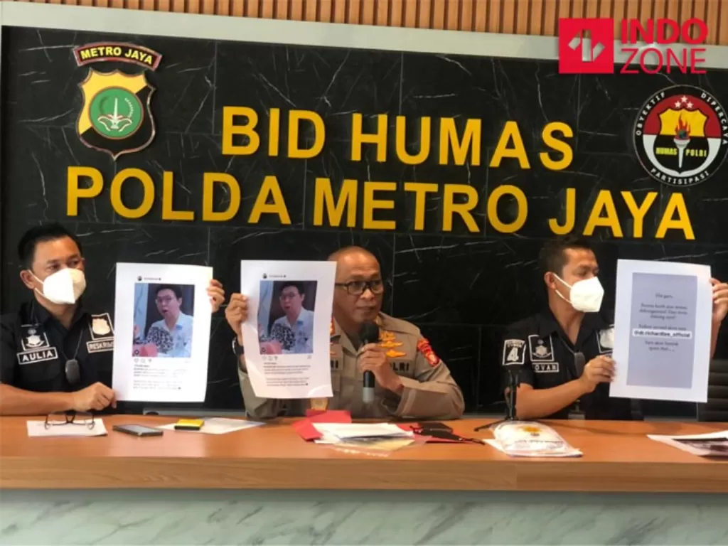 Konferensi pers kasus Richard Lee di Mapolda Metro Jaya, Jakarta. (INDOZONE/Samsudhuha Wildansyah