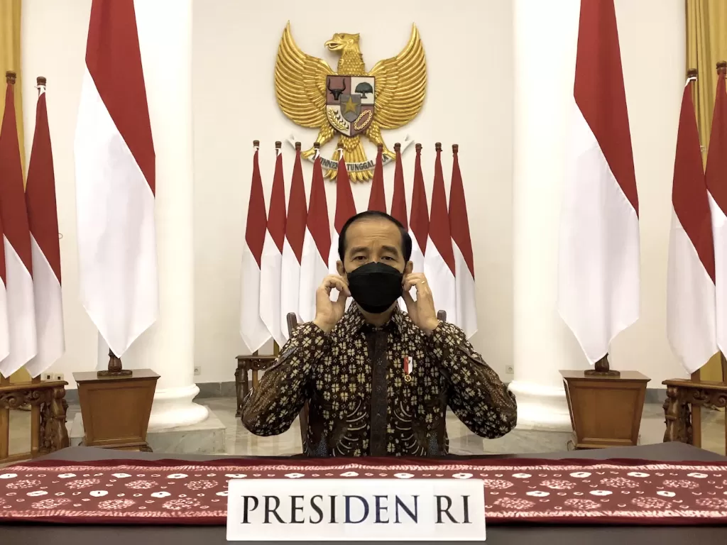 Presiden Joko Widodo bersiap memberikan pernyataan pers (ANTARA FOTO/Biro Pers Sekretariat Presiden/Handout/wsj.)