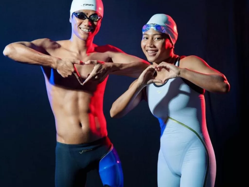 Syuci Indriani (kanan) dan Jendi Pangabean (kiri) menjadi dua wakil Indonesia dalam cabang olahraga para renang di Paralimpiade Tokyo 2020. (photo/ANTARA/HO-NPC Indonesia)