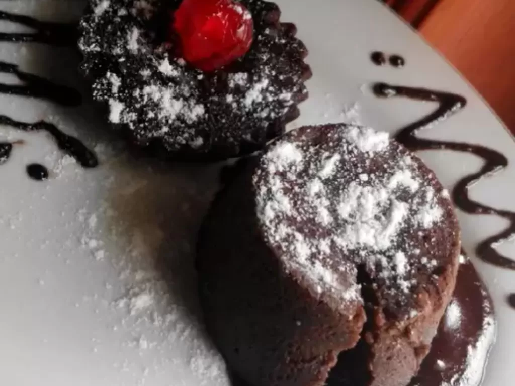 Resep Lava Cake Chocolatos Anti Gagal, Nyoklat Banget!