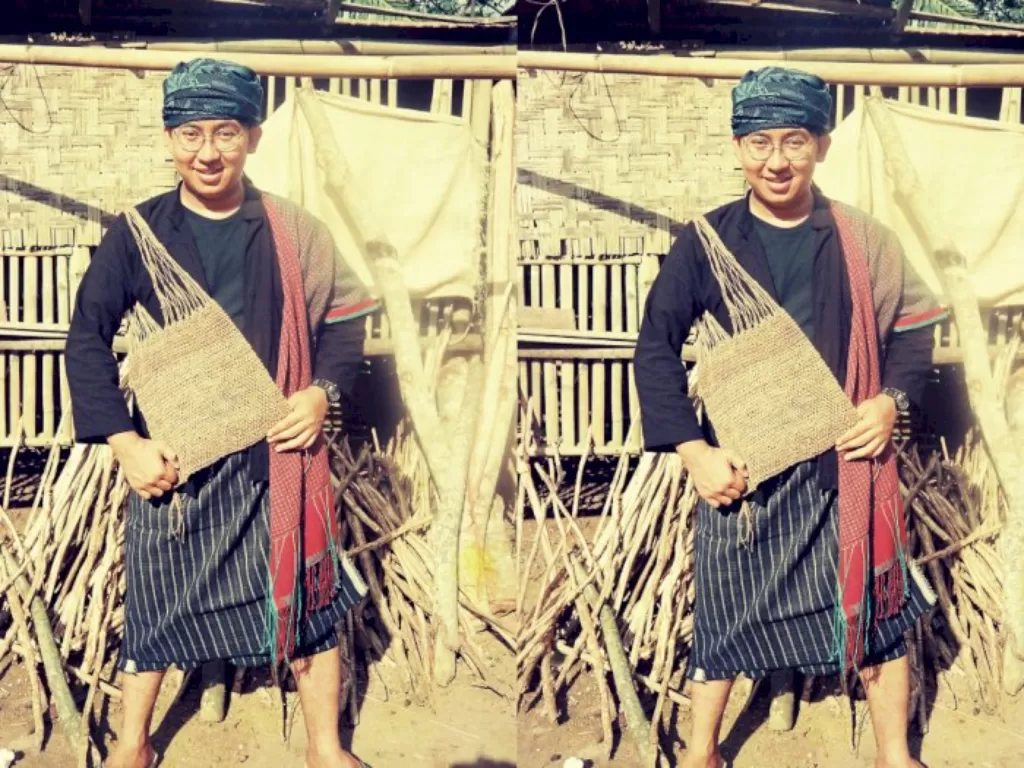 Fadli Zon mengenakan pakaian adat Baduy saat menginap di Kampung Baduy, Banten pada 1994 lalu (Twitter/fadlizon)