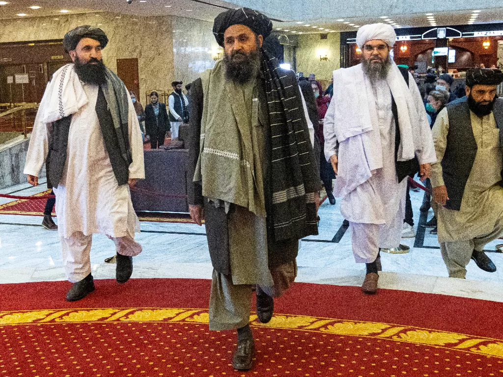 Negosiator dan pimpinan Taliban Mullah Abdul Ghani Baradar saat berada di Moskow, Rusia (Reuters)