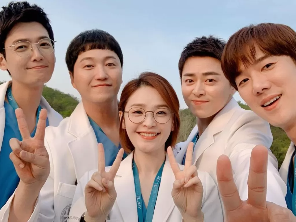 Hospital Playlist 2 (tvN)