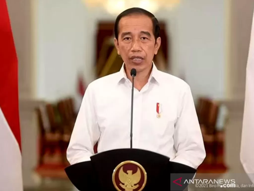 Tangkapan Layar Presiden Joko Widodo (Jokowi) dalam keterangan pers mengenai PPKM di kanal Youtube Sekretariat Presiden, Jakarta, Senin (23/8/2021).  (photo/ANTARA/Youtube Sekretariat Presiden)