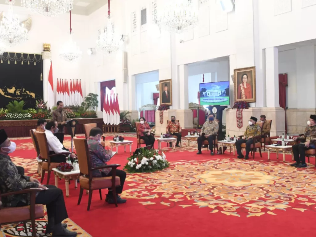 Presiden Joko Widodo saat melakukan pertemuan dengan para ketua umum partai politik dan sekjen partai (ANTARA/HO-PDIP)
