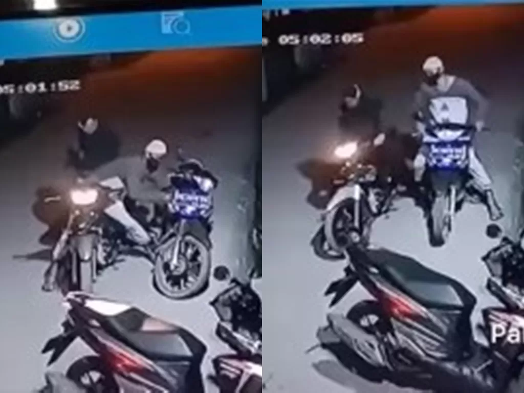 Sejoli terekam CCTV curi sepeda motor dari halaman masjid di Palembang (Instagram/ palembang.update)