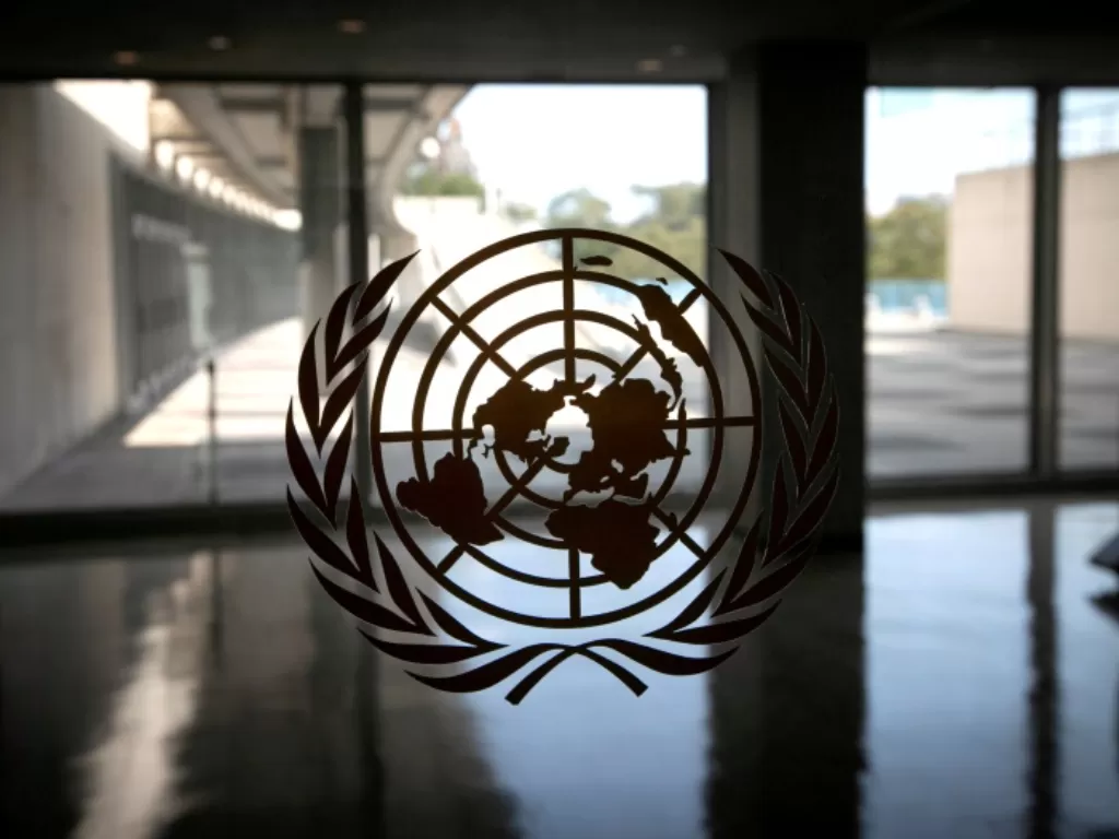 Logo Perseritakan Bangsa-Bangsa (PBB). (REUTERS/Mike Segar)
