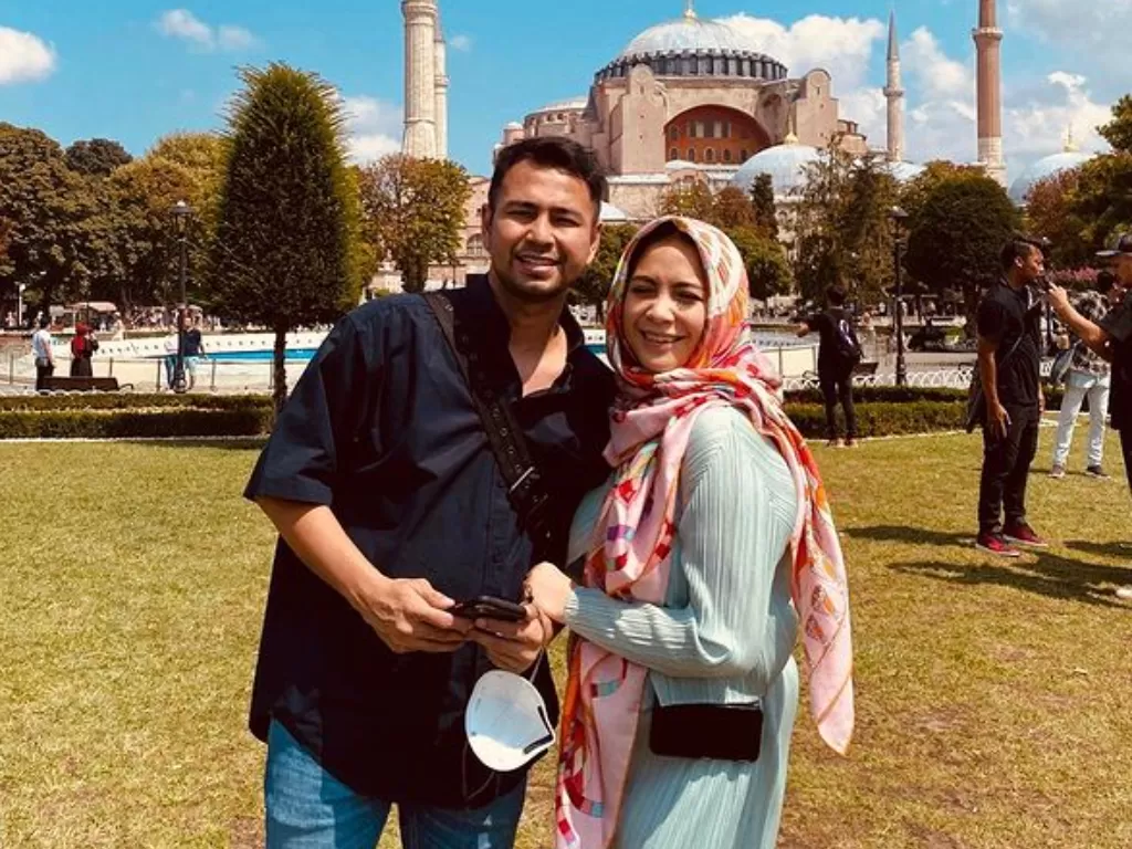Raffi Ahmad dan Nagita Slavina ke Hagia Sophia (Instagram/@raffinagita1717)