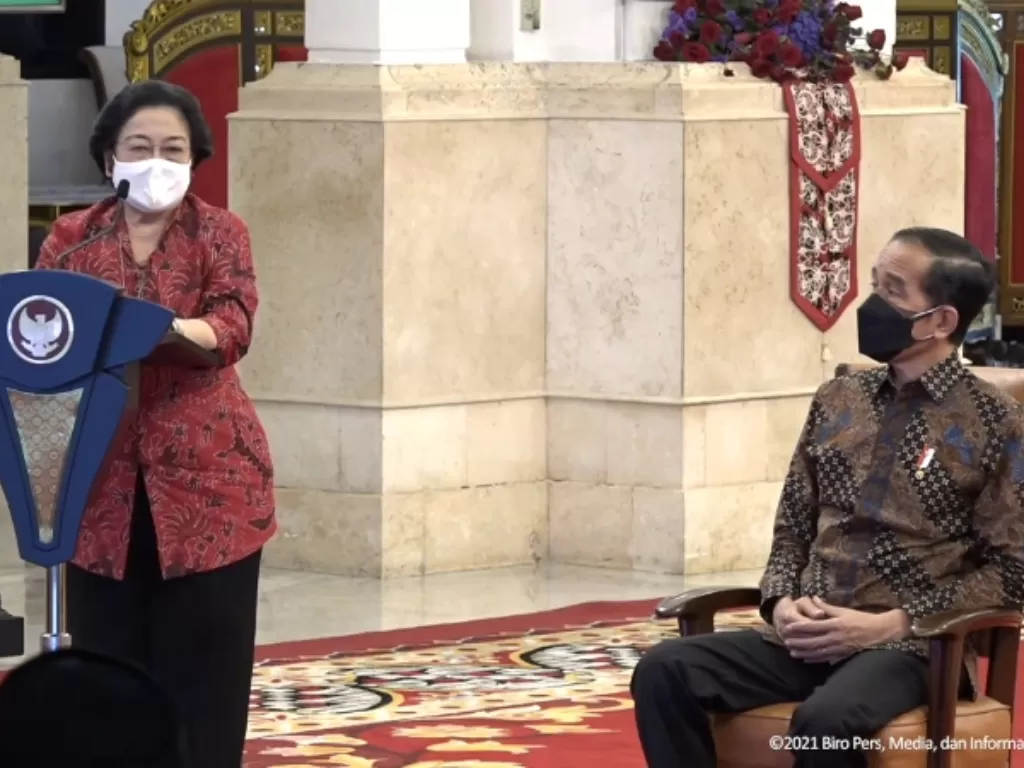 Megawati Soekarnoputri (kiri) dan Presiden Joko Widodo. (Youtube Sekretariat Presiden)
