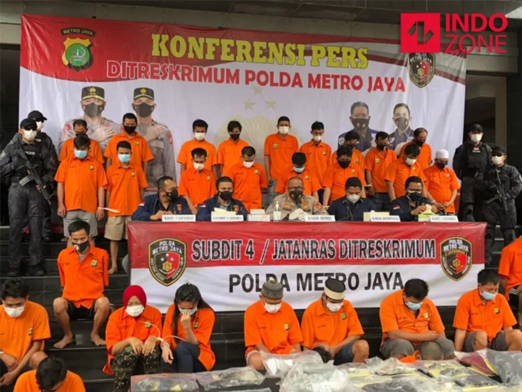 Konferensi pers sindikat curanmor/begal sadis di Mapolda Metro, Jakarta. (INDOZONE/Samsudhuha Wildansyah)