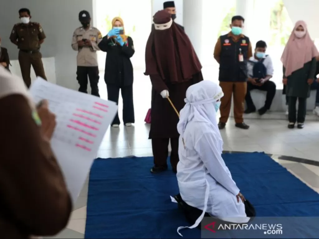 Eksekusi cambuk (Ilustrasi/Antara Aceh/Irwansyah Putra)