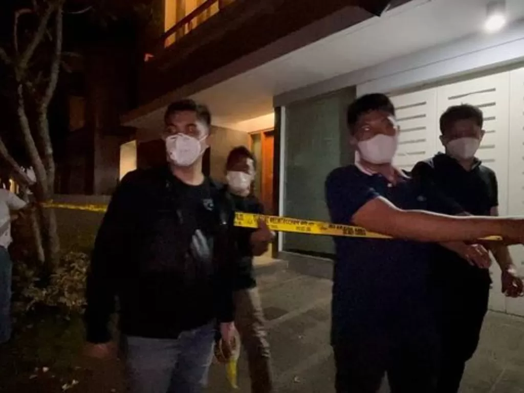 Polisi gerebek pabrik sabu di perumahan mewah Karawaci Tangerang (Instagram/polisi_indonesia)