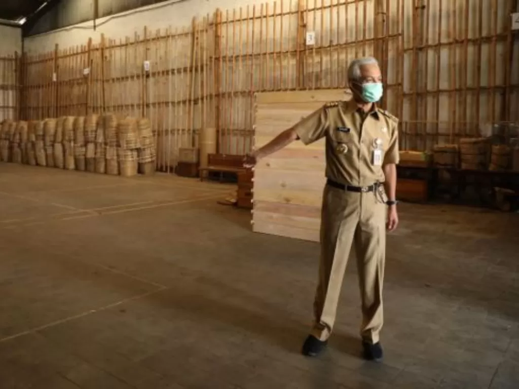 Gubernur Jawa Tengah Ganjar Pranowo mendatangi gudang tembakau milik PT Djarum, di Temanggung, Senin (6/9) (Dok. Pemprov Jateng)