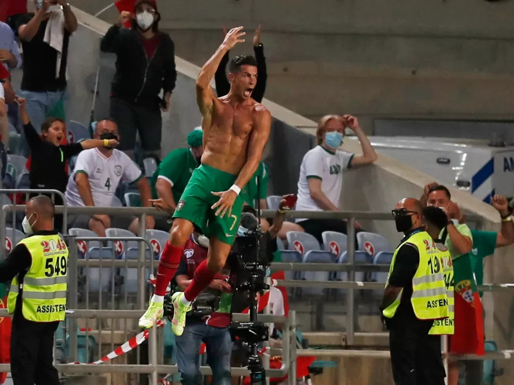 Kapten timnas Portugal, Cristiano Ronaldo. (photo/REUTERS/Pedro Nunes)