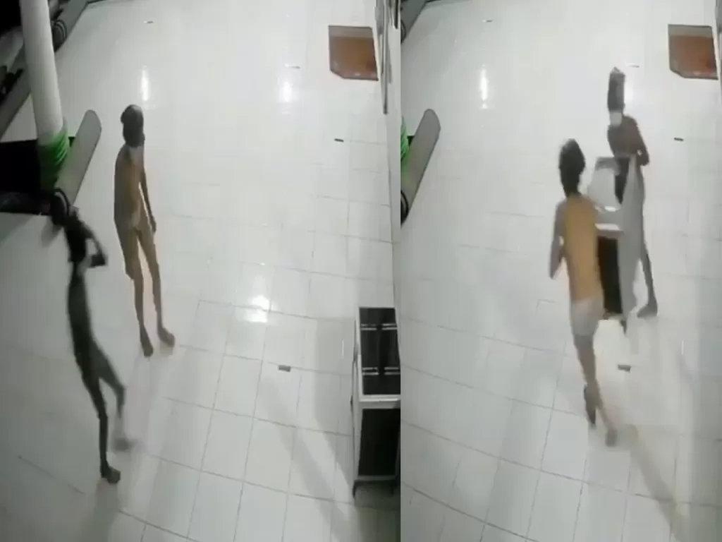 Dua pemuda curi kotak amal masjid pakai celana dalam (Instagram/borobudurnews)