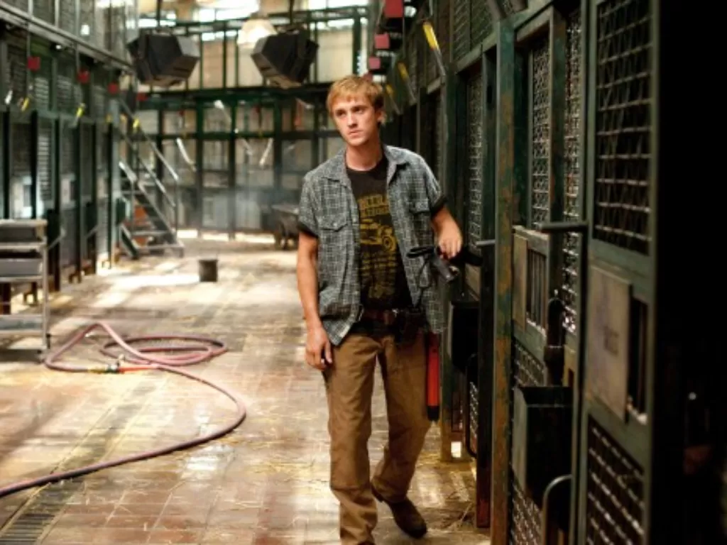 Tom Felton di Rise of the Planet of the Apes (20th Century Fox)