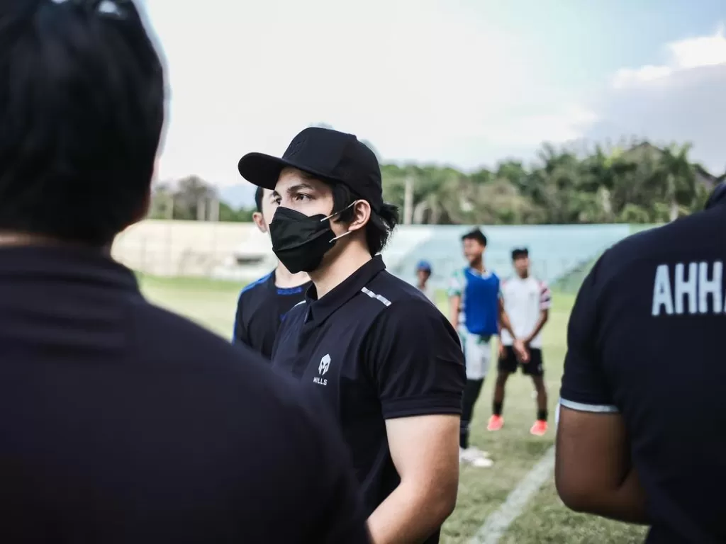 Atta Halilintar minta maaf setelah insiden tendangan kungfu yang dilakukan pemain AHHA PS Pati FC (Instagram @attahalilintar)