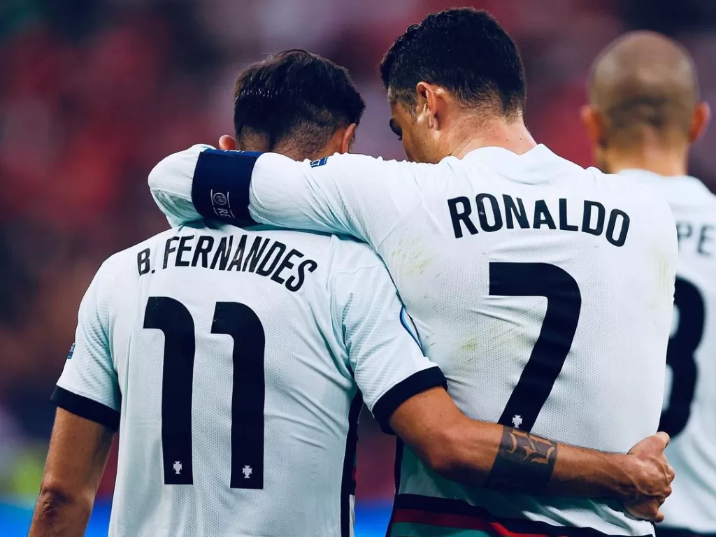Bruno Fernandes dan Cristiano Ronaldo. (photo/Instagram/@brunofernandes.10)