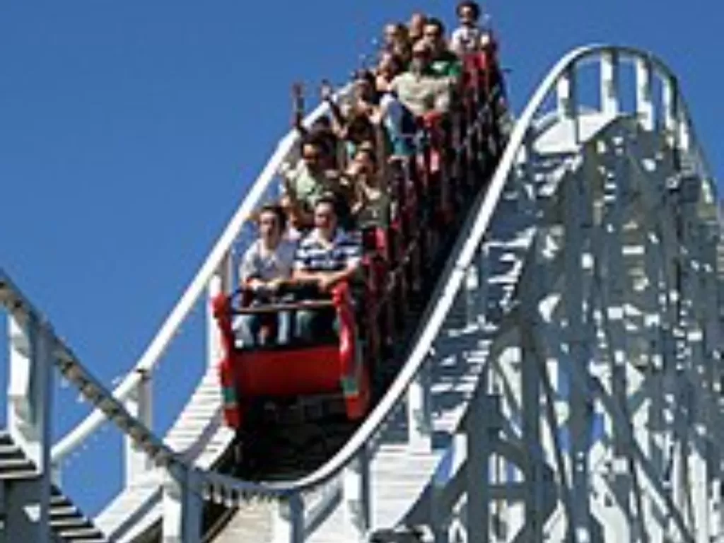 Gadis 6 tahun jatuh dari roller coaster. (wikipedia)