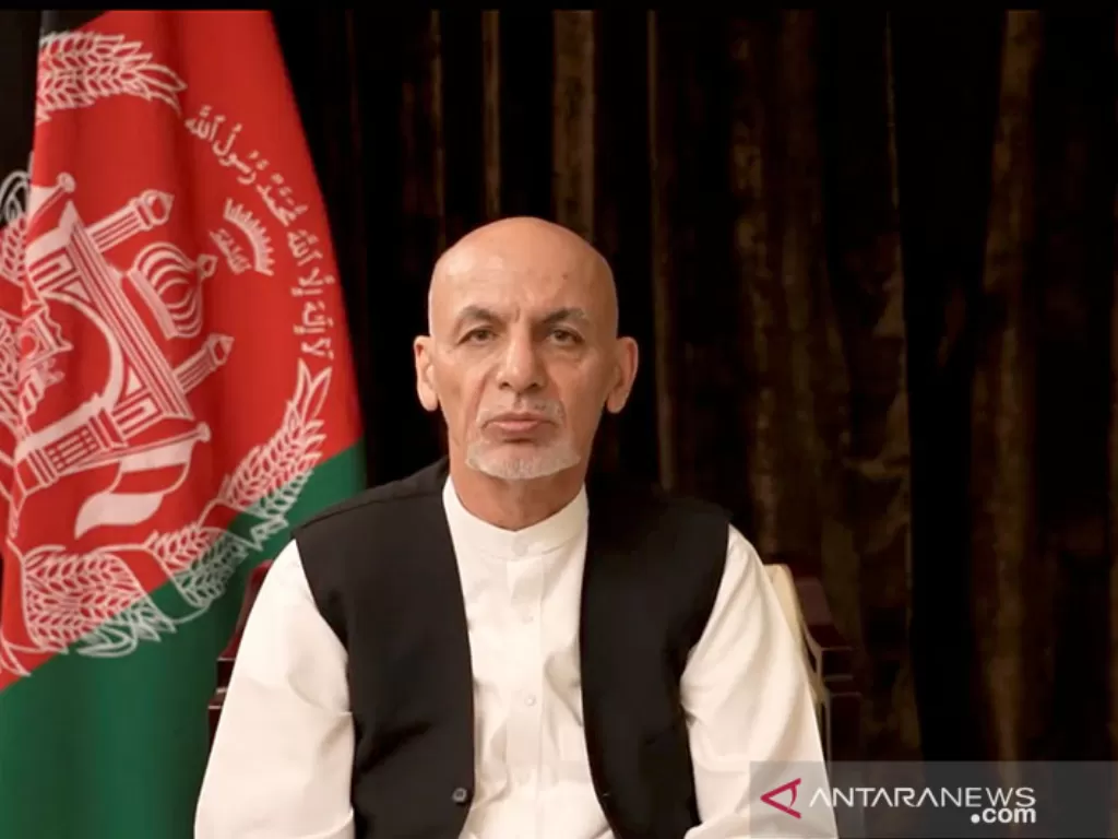 Mantan Presiden Afghanistan Ashraf Ghani berpidato lewat media sosial di negara pengasingan Uni Emirat Arab, 18 Agustus 2021. (Facebook/Ashraf Ghani/via REUTERS)