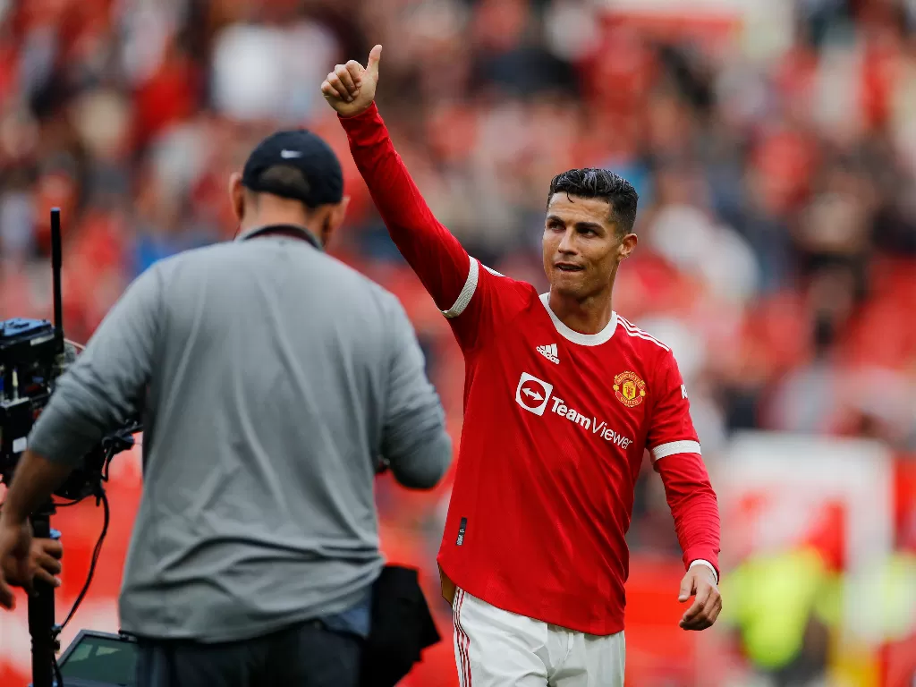 Cristiano Ronaldo mencetak dua gol saat MU mengalahkan Newcastle United (REUTERS/Phil Noble)