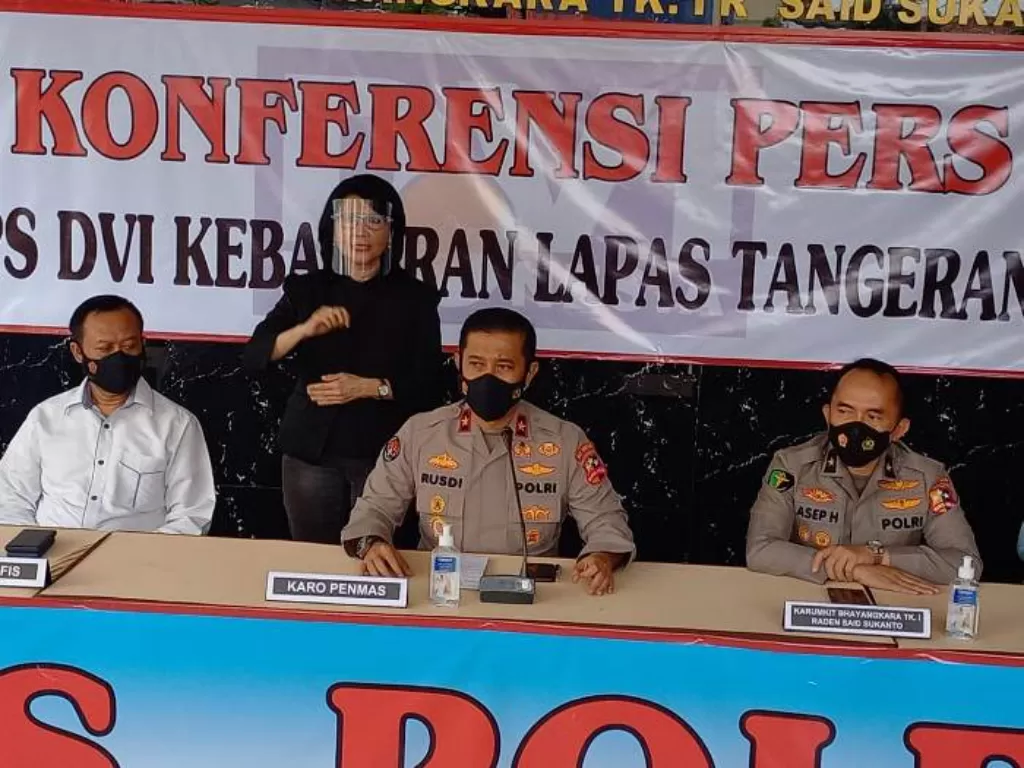 Karo Penmas Divisi Humas Mabes Polri Brigjen Pol Rusdi Hartono saat konferensi pers di RS Polri. (Dok. Div Humas Polri)