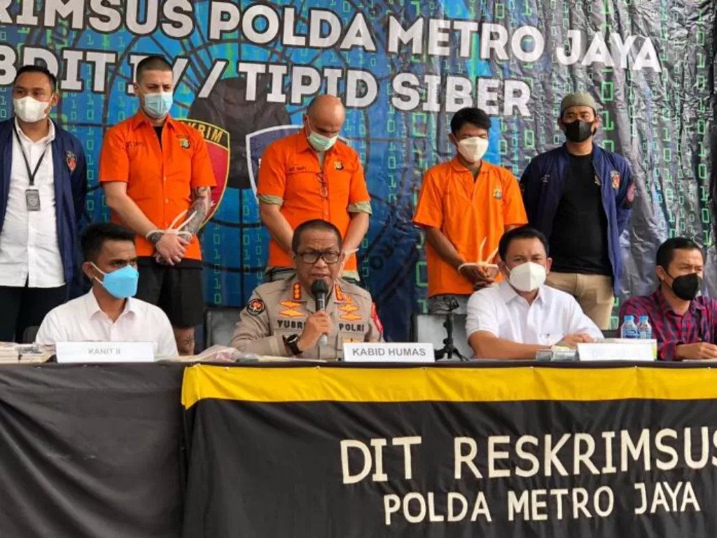 Konferensi pers sindikat skiming ATM jaringan internasional di Polda Metro Jaya. (INDOZONE/Samsudhuha Wildansyah)