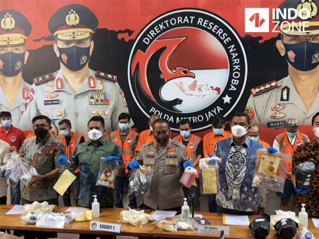  Komferensi pers pengungkapan 3 kasus narkoba di Polda Metro Jaya, Jakarta. (INDOZONE/Samsudhuha Wildansyah).