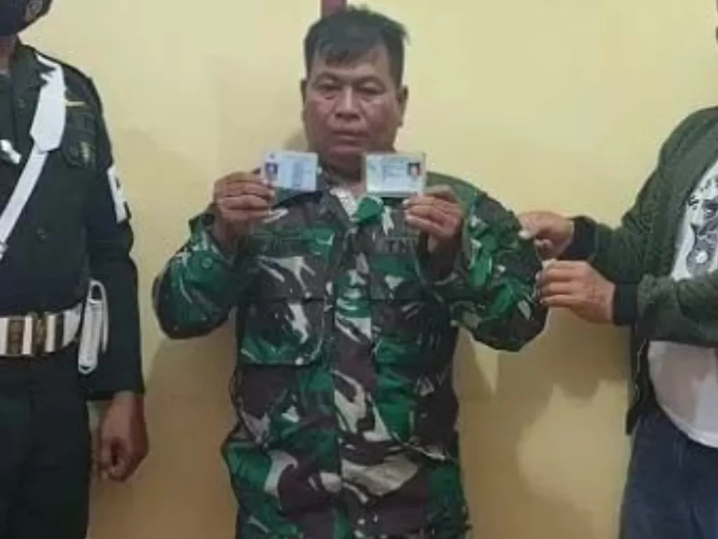 TNI gadungan bernama Roni Marpaung. (ist)