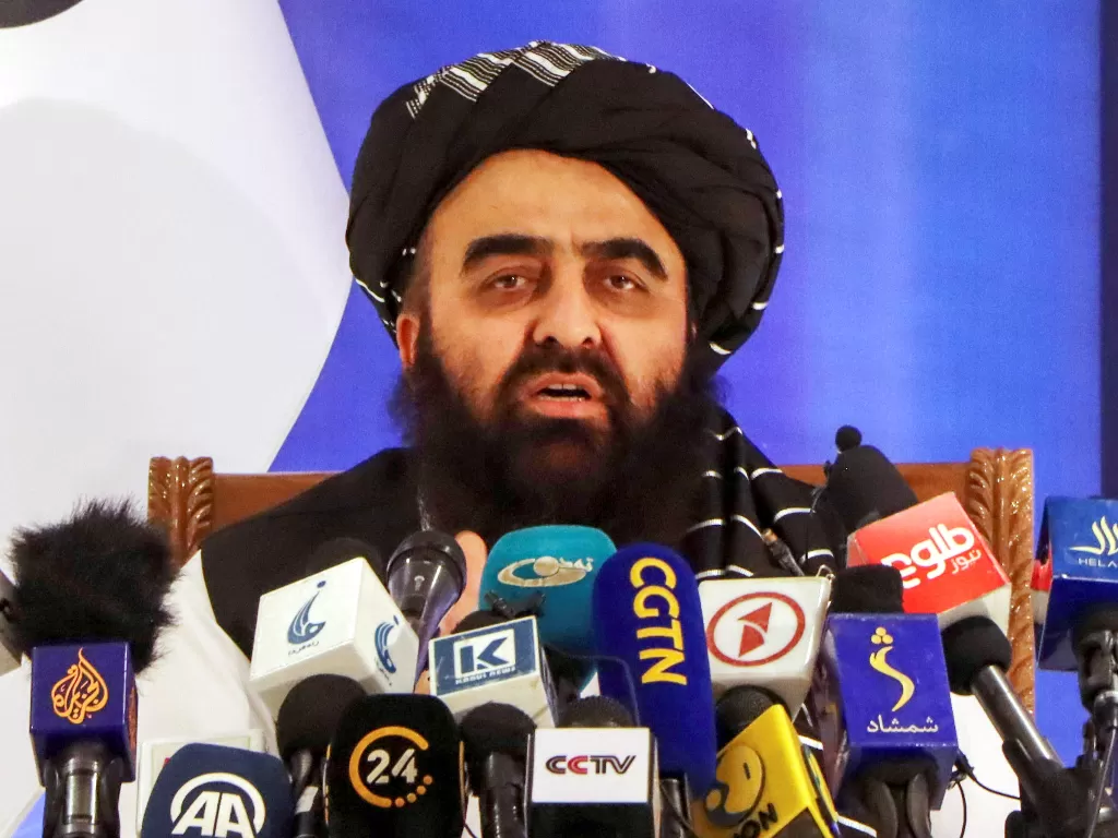 Ilustrasi. Penjabat Menteri Luar Negeri Taliban Amir Khan Muttaqi berbicara selama konferensi pers di Kabul Afghanistan 14 September 2021. (photo/REUTERS/Stringer/ilustrasi)